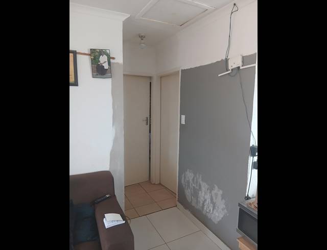 2 BEDROOM HOUSE FOR SALE IN PROTEA GLEN